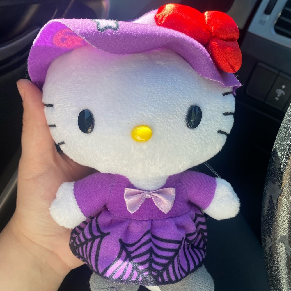 2022 HELLO KITTY HALLOWEEN PLUSH